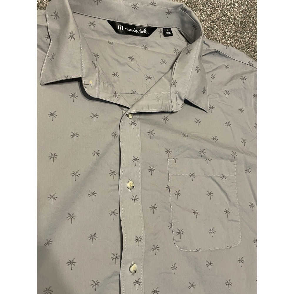 Travis Mathew Button Up Shirt Mens XL Short Sleeve Gray All Over Print Palm Tree - Picture 3 of 5